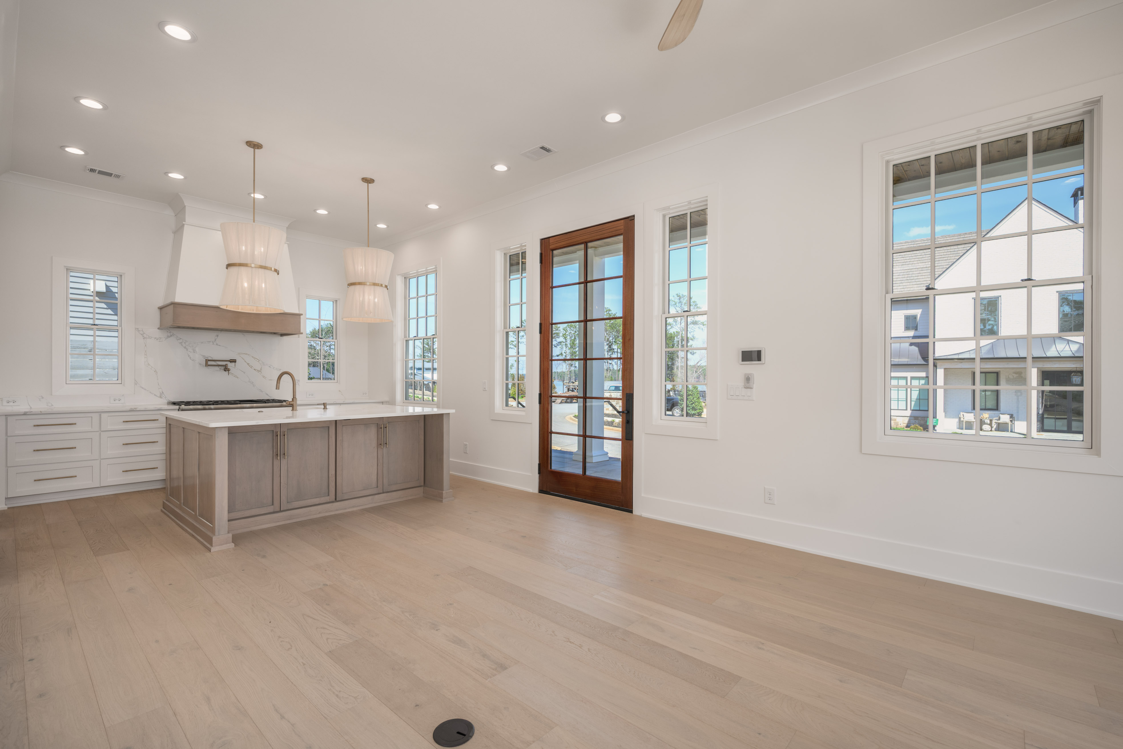 1541 Richland Pointe image 11